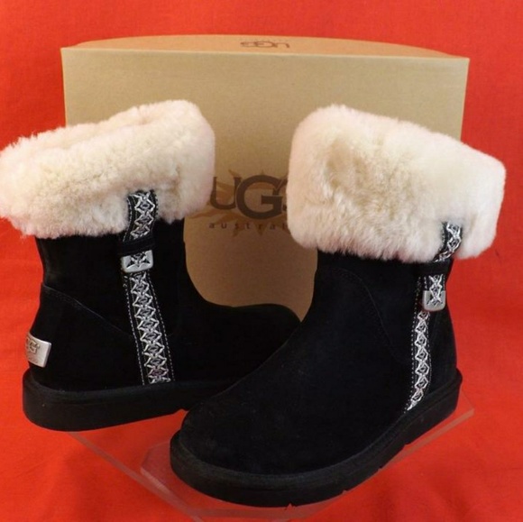 NWB Ugg Australia Metro Tas Suede Boots - Picture 2 of 2